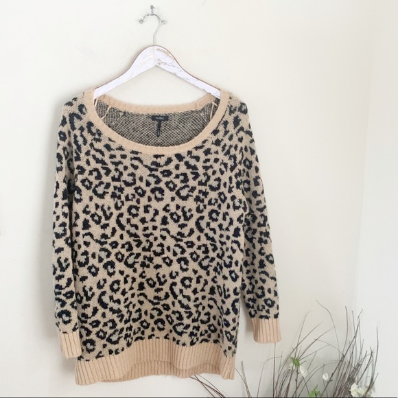 Nollie Leopard printed crew neck sweater medium - Picture 1 of 7